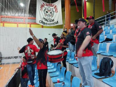  Com a forÃ§a da Sangue Rubro Negro OperÃ¡rio supera as adversidade e bate o lÃ­der do Paranaense Chave Ouro.